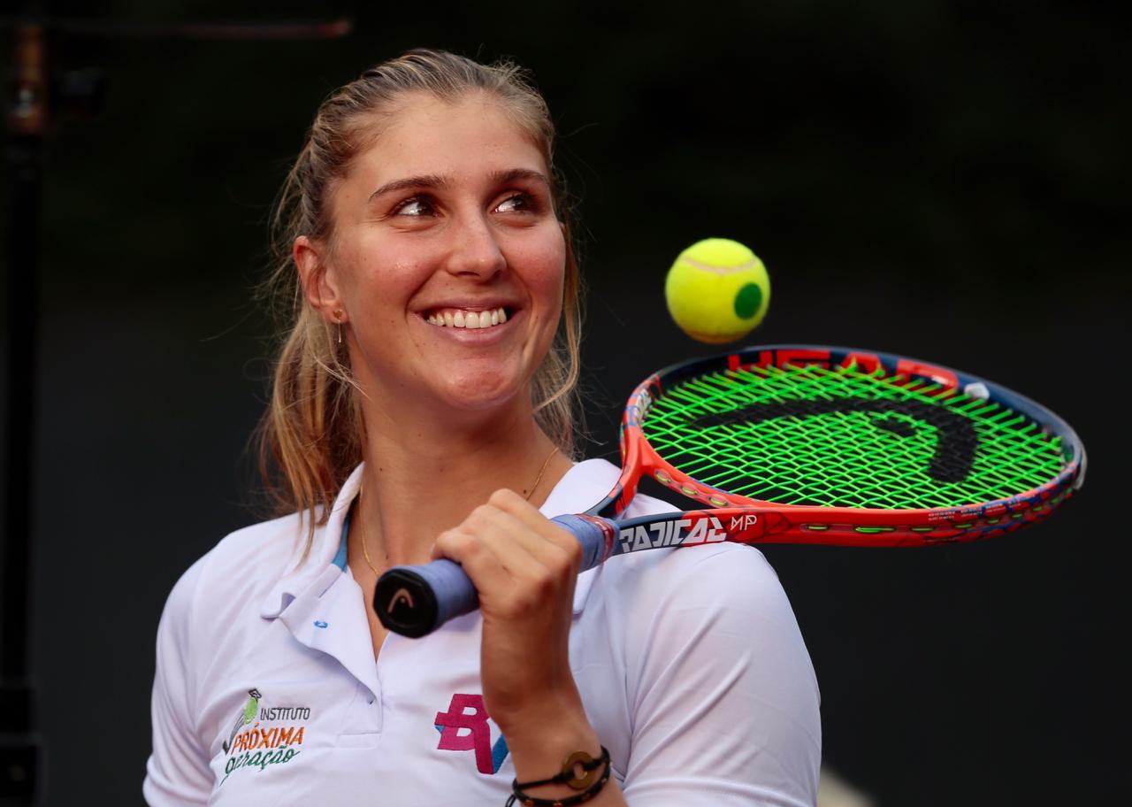 A brasileira Bia Haddad arrasando em Rolland Garros (Foto: Divulgação)