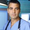 George Clooney - como Dr. Ross - em cena de ER Plantão Médico (Reproducão)