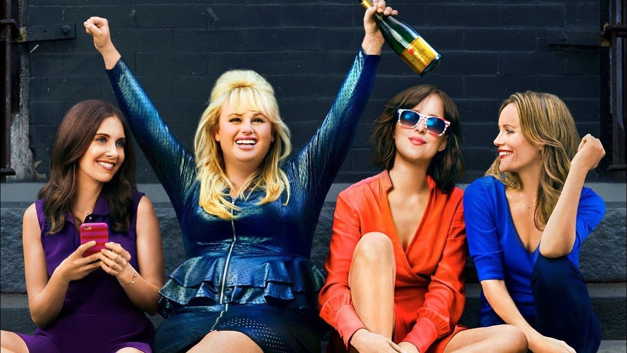 Dakota Johnson, Rebel Wilson, Alison Brie e Leslie Mann estrelam na comédia "Como ser solteira" (Divulgação)