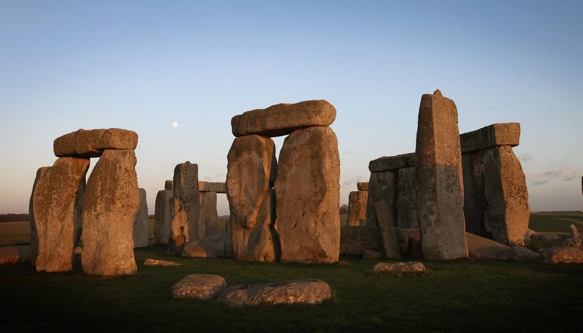 O misterioso círculo de Stone Henge (Reprodução/History)