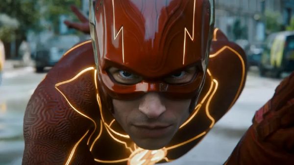 Ezra Miller vive 'The Flash', o melhor longa do universo DC até o momento (Foto: Divulgação)