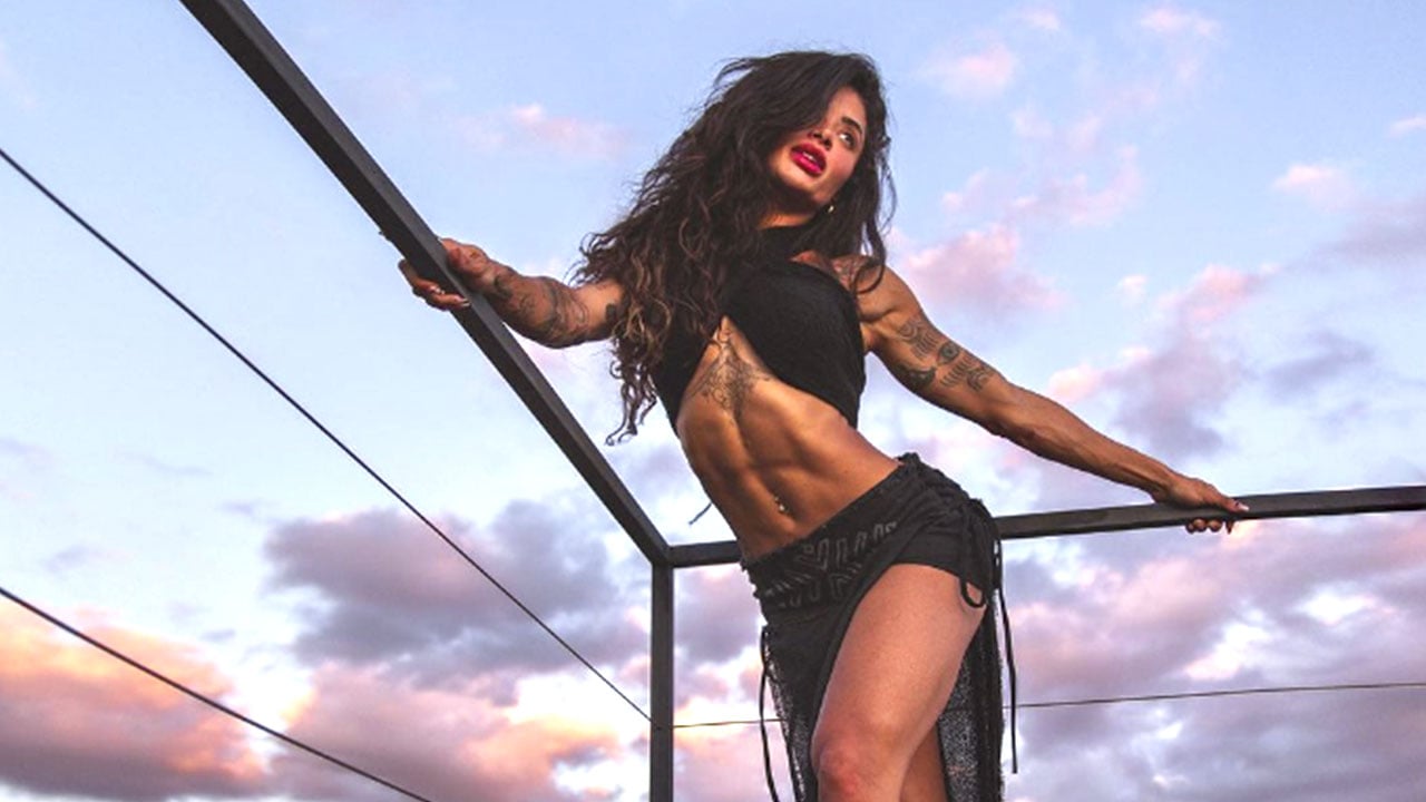 Aline Campos bombou nas redes com vídeo dançando funk