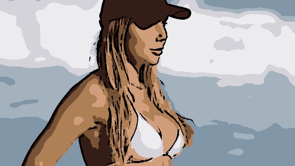 Carol Portaluppi deslumbra seguidores ao surgir na praia com biquíni rosa