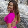 Geisy Arruda encanta seguidores e exibe bumbum gigante na cachoeira