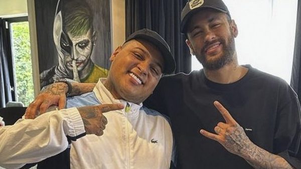 MC Ryan divulgou foto do encontro com Neymar