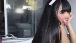 Juliana Bonde posa de biquíni e empina bumbum: "sem filtro"