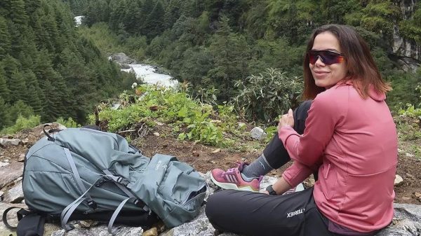 Anitta surpreende seguidores ao compartilhar fotos e reflexões sobre sua viagem ao Monte Everest