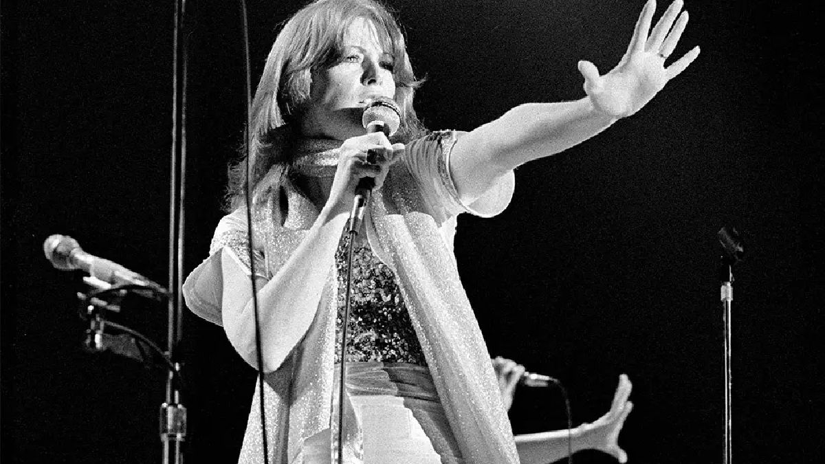 Anni-Frid Lyngstad, a voz suave do ABBA, na década de ´70 (Foto: Reprodução)
