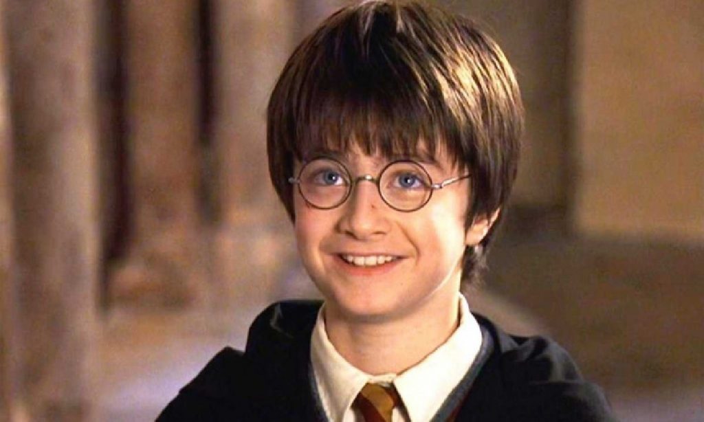 Daniel Radcliff surgiu para o cinema na saga Harry Potter (Divulgação)