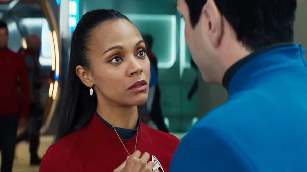 Zoe Saldana vive a sensual Uhura de Star Trek (Divulgação)