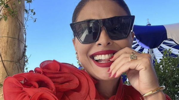 Juliana Paes encanta seguidores com registros de beleza e elegância na Itália