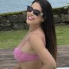 Ex-BBB Laís Caldas encantou seguidores e ostentou boa forma na banheira