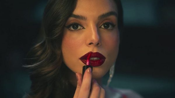 Giovanna Lancellotti e Leandro Lima estrelam Giovanna Lancellotti e Leandro Lima fervem tudo em "O Lado Bom de Ser Traída", que estreia hoje na Netflix