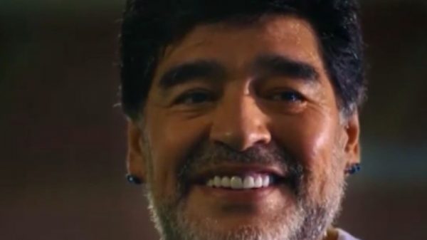 Maradona é um dos maiores da história do futebol