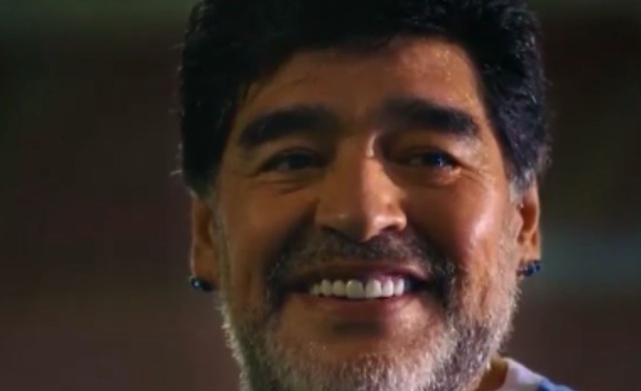 Maradona é um dos maiores da história do futebol