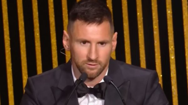 Messi comemorou muito a Bola de Ouro conquistada