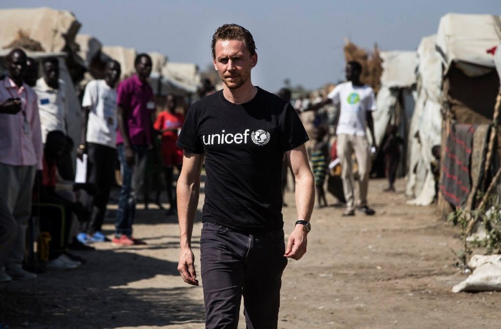 Hiddleston tem grande compromisso com a caridade e é embaixador da UNICEF (Foto: Facebook/UNICEF UK)