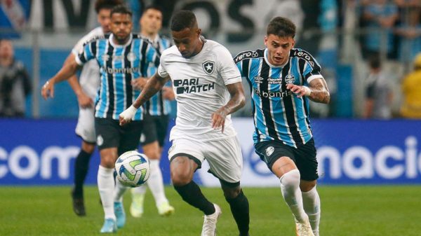 Botafogo x Grêmio agita a 33ª rodada