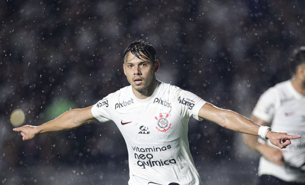 Corinthians contou com show de Romero para vencer