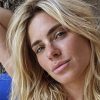 Carolina Dieckmann encantou fãs e seguidores com fotos de biquíni curtindo o domingo