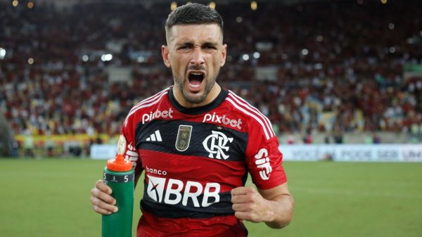 Flamengo contou com gol de Arrascaeta e venceu