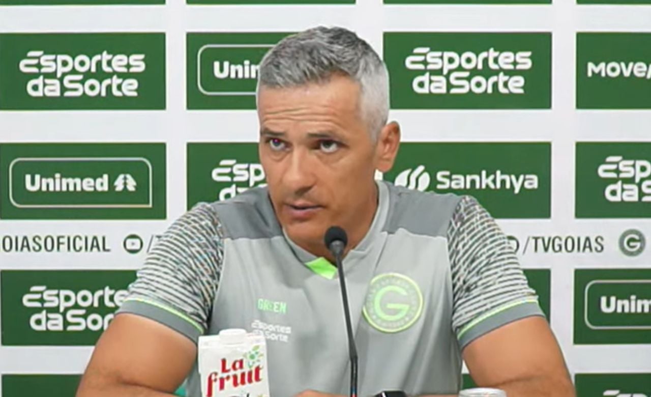 Goiás demitiu o técnico Armando Evangelista