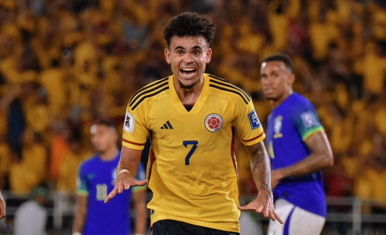 Luis Díaz brilhou com a camisa da Colômbia