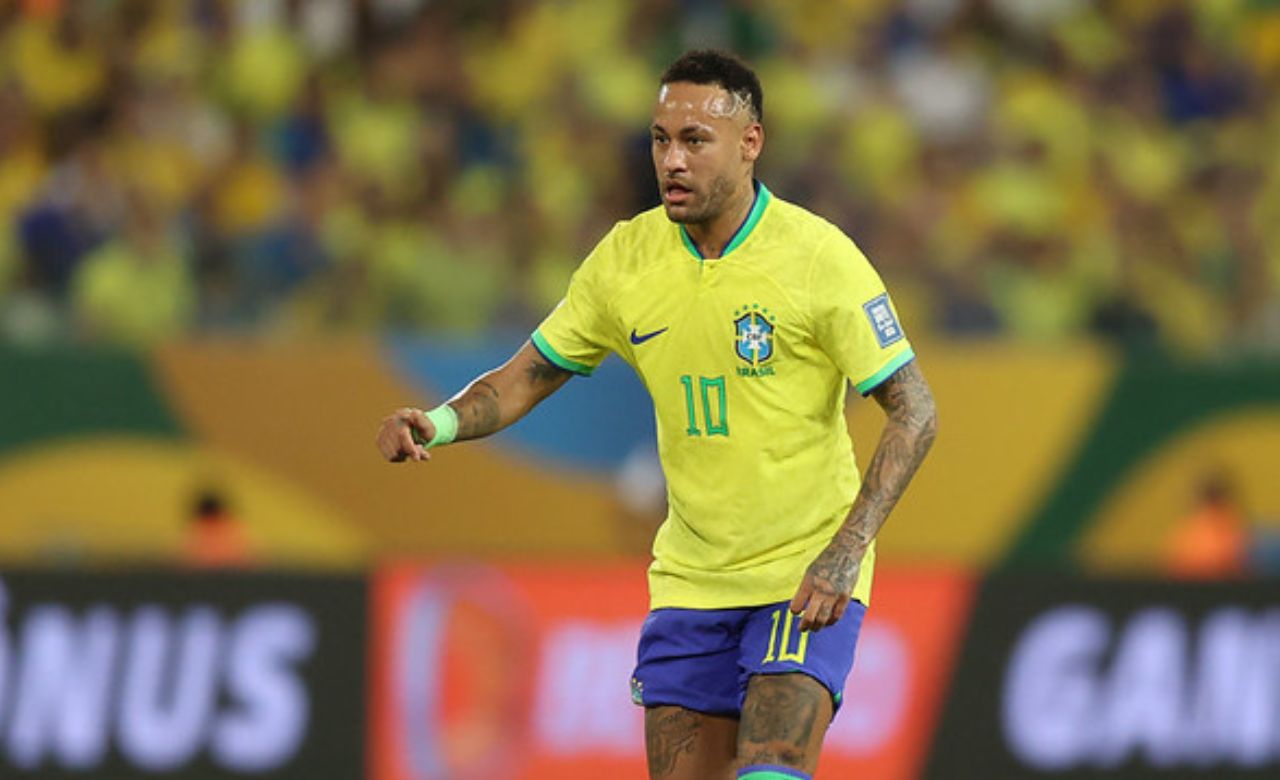 Médico da seleção projetou volta de Neymar