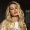 Yasmin Brunet deslumbra seguidores exibindo corpaço em fio-dental