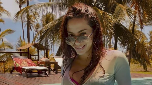 Anitta mostrou seu rebolado e encanou seguidores em vídeo publicado em suas redes sociais