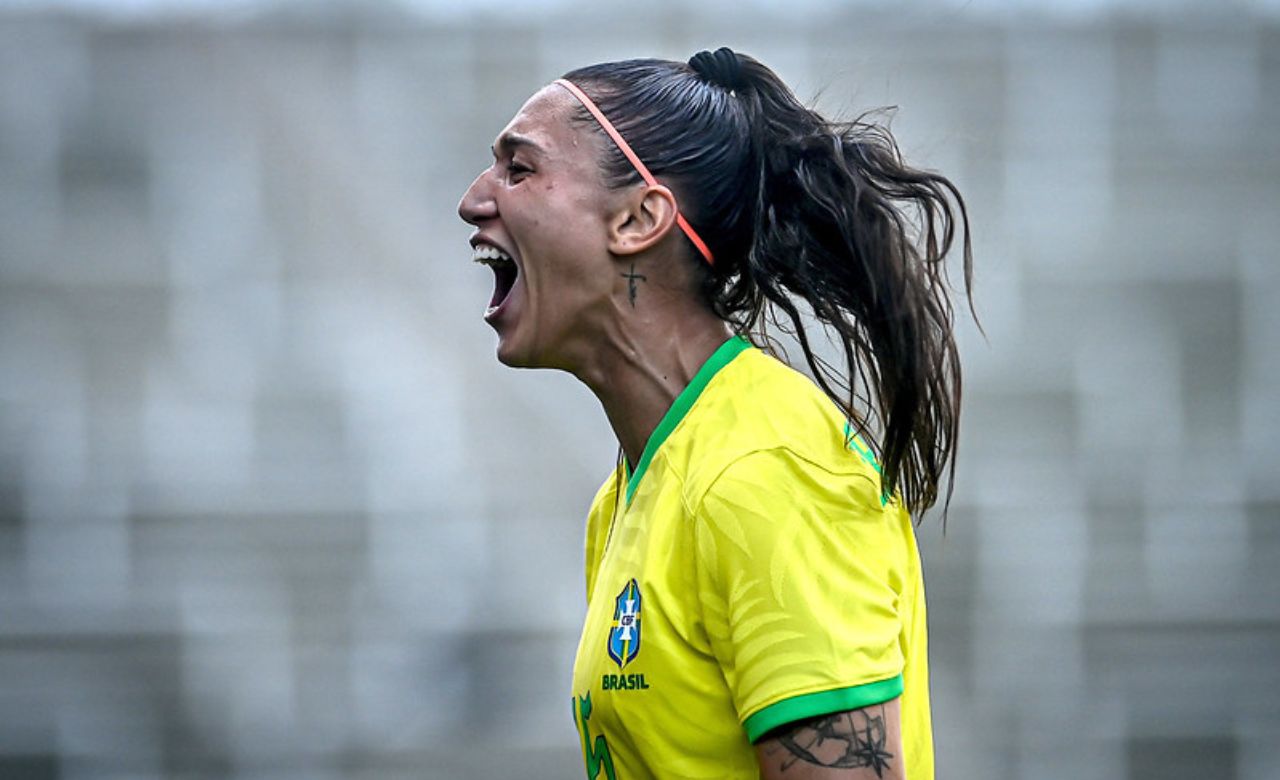 Brasil venceu o Japão com dois gols de Bia Zaneratto