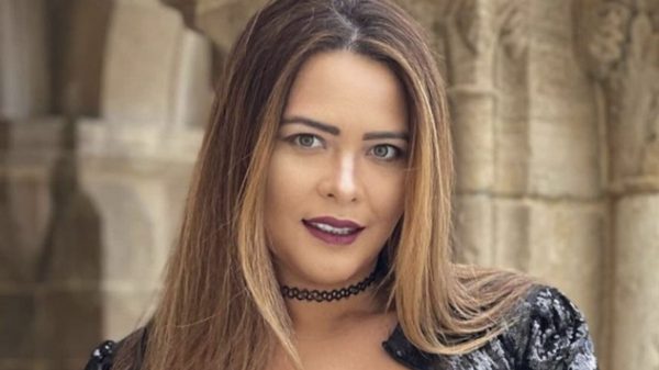 Geisy Arruda provoca furor com clique ousado direto de Portugal