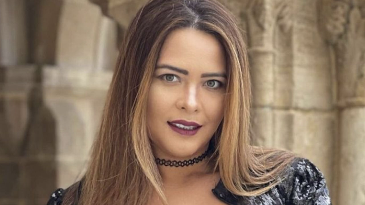 Geisy Arruda provoca furor com clique ousado direto de Portugal