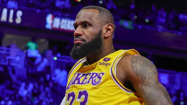 LeBron James voltou a fazer história na NBA