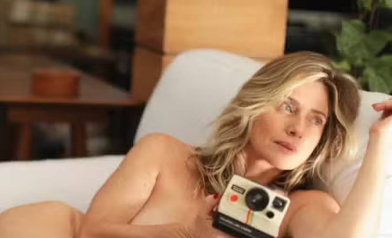 Leticia Spiller poses nude and talks about life at age 50