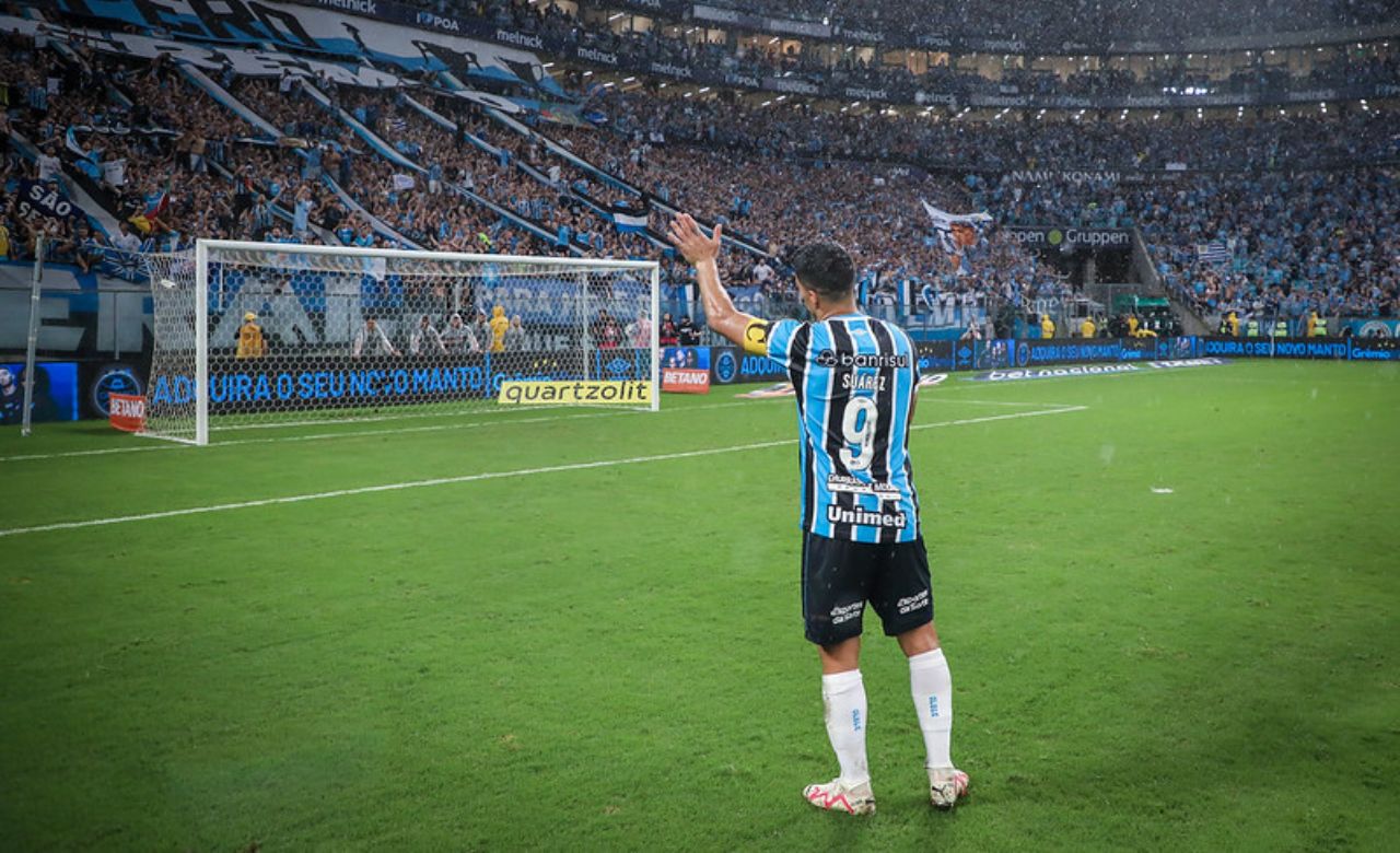 Suárez se despediu do Grêmio com gol marcado