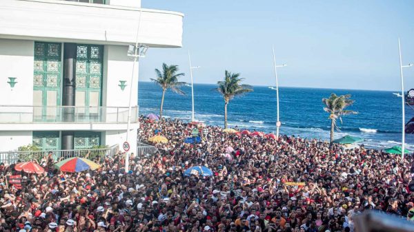 Torcida do Vitória vai aprovar uma das opções