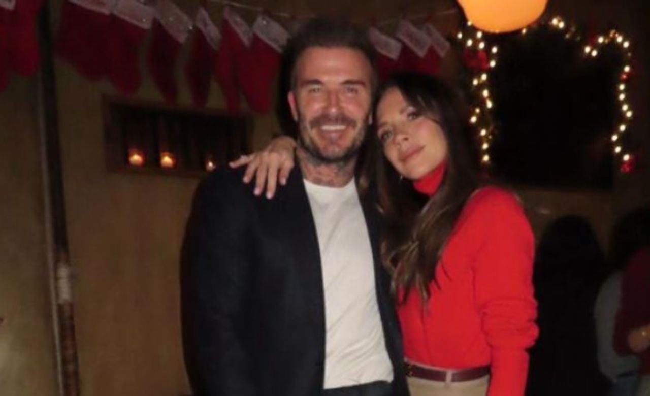 Victoria Beckham segue divertindo os fãs ao mostrar o marido