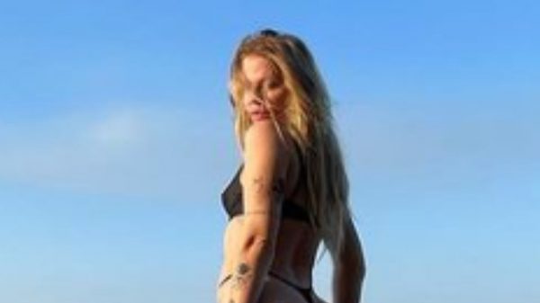 Luísa Sonza segue de férias na Costa Rica