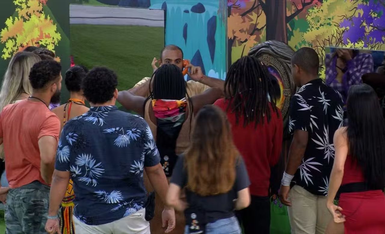 Marcus answers Big Fone and recommends three people Marcus answers Big Fone and recommends three people