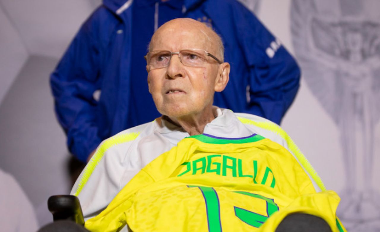 Zagallo: wake will take place at CBF and will be open to the public Zagallo: wake will take place at CBF and will be open to the public