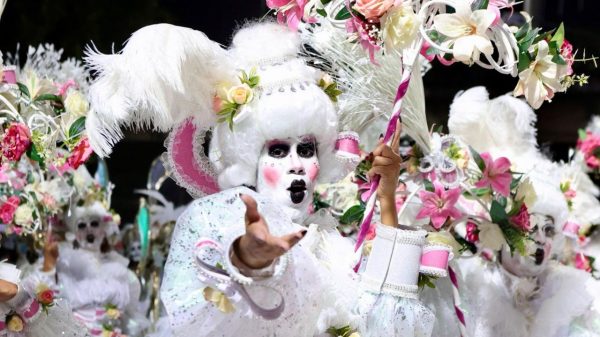 Carnaval segue agitando o Rio de Janeiro