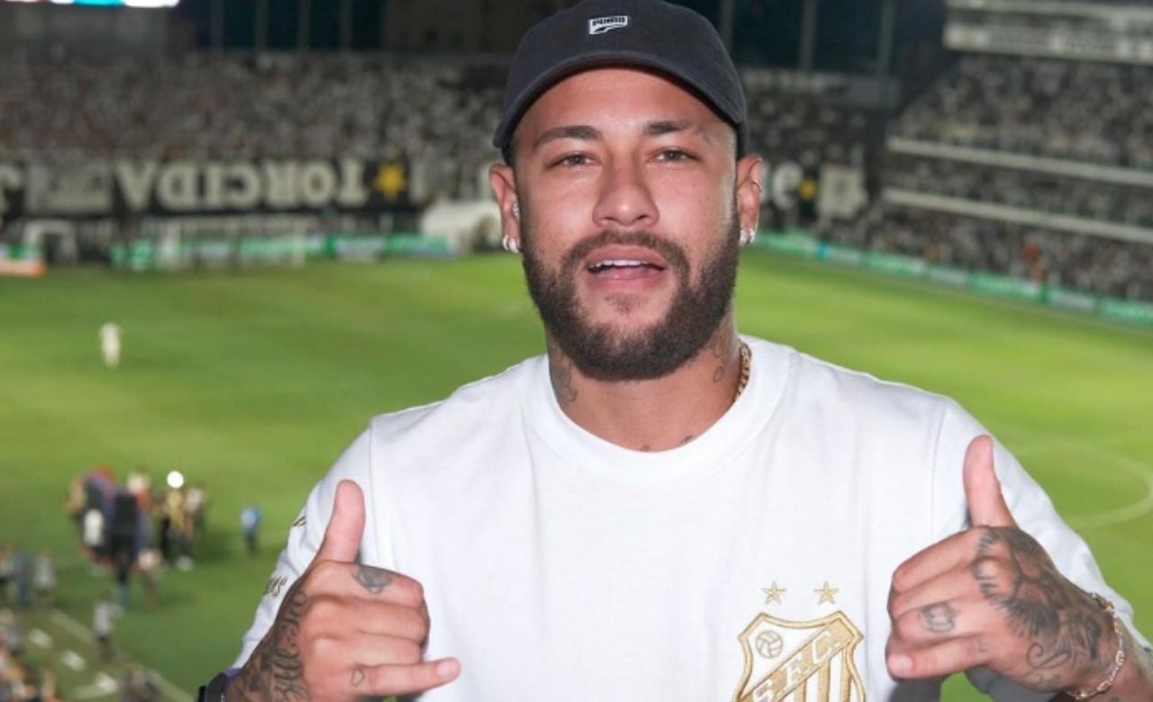 Neymar esteve na Vila Belmiro