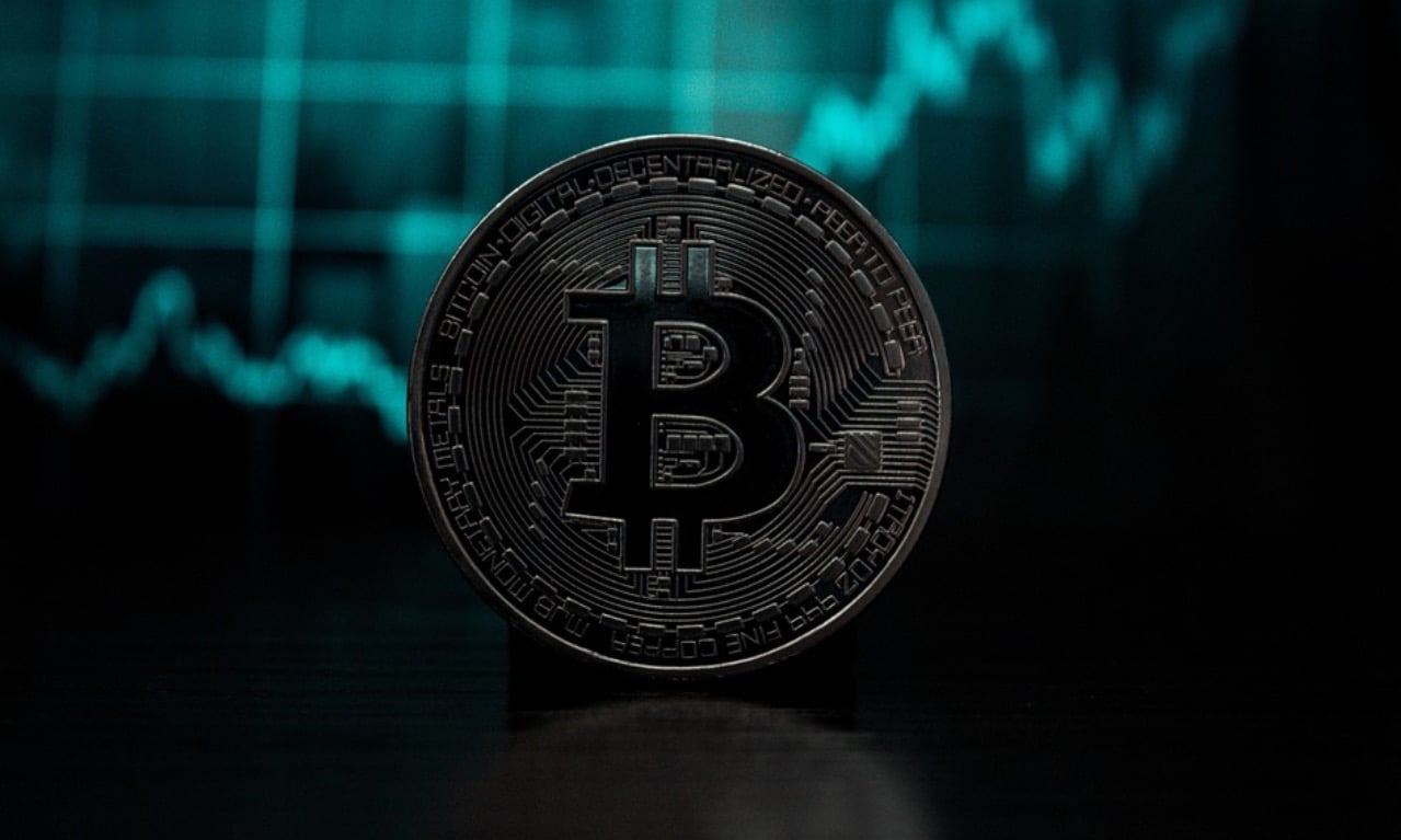 Standard Chartered dá previsão otimista para futuro do Bitcoin