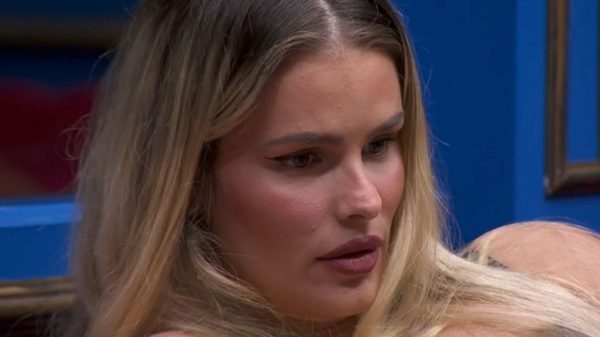 Boninho debochou de Yasmin Brunet